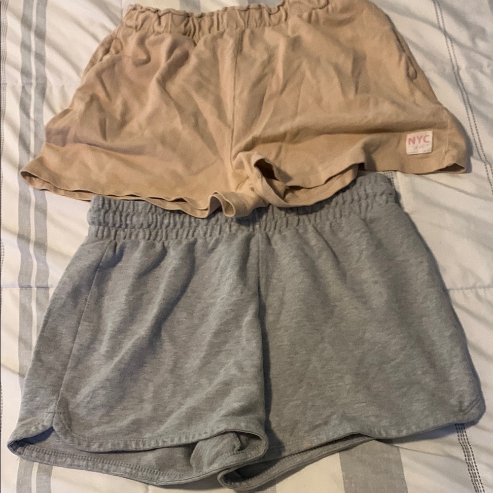 H&M Tan and Gray Relaxed Fit Shorts